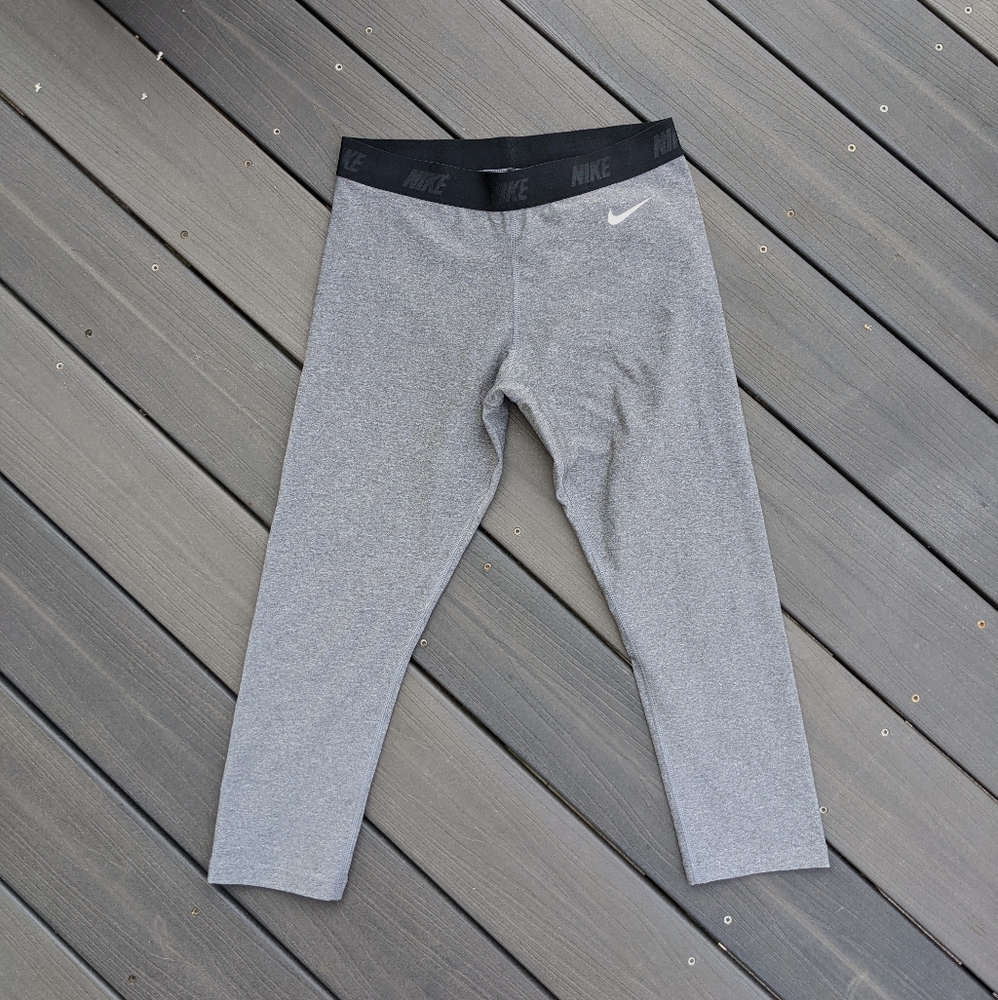 Nike Dri-Fit Golf Capris - Picture 3 of 5